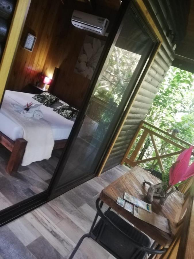 Casa El Colibri Bed & Breakfast Parrita Dış mekan fotoğraf